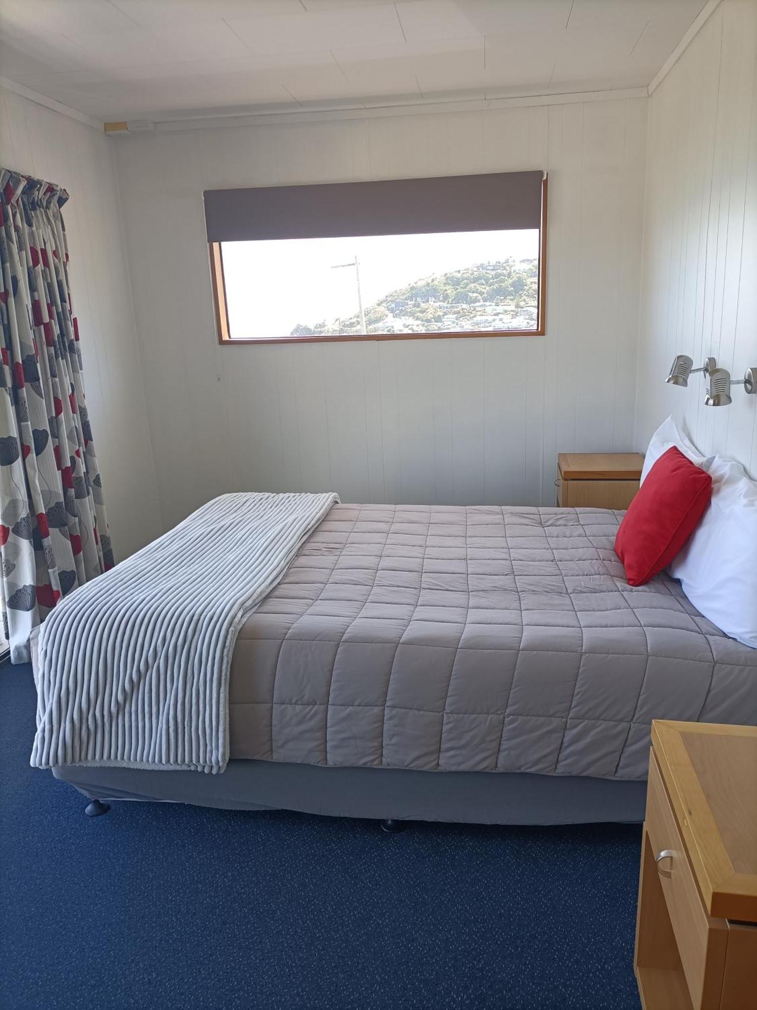 Moeraki Beach Motels Экстерьер фото