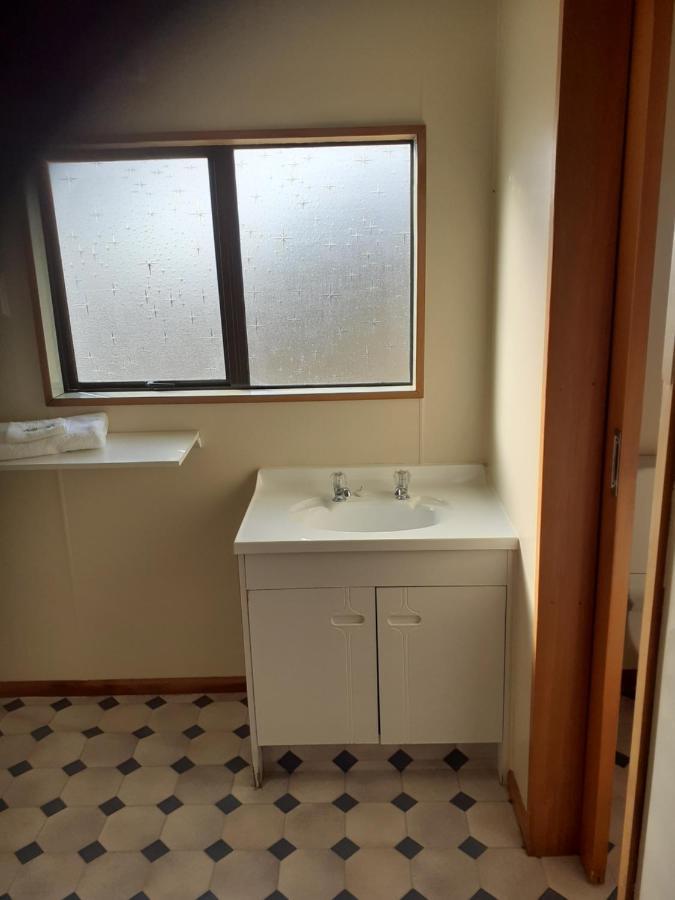 Moeraki Beach Motels Экстерьер фото